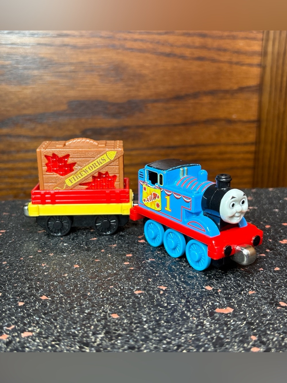 Thomas & Friends Take-n-Play Thomas & the Summer Festival W Lights Diecast Train